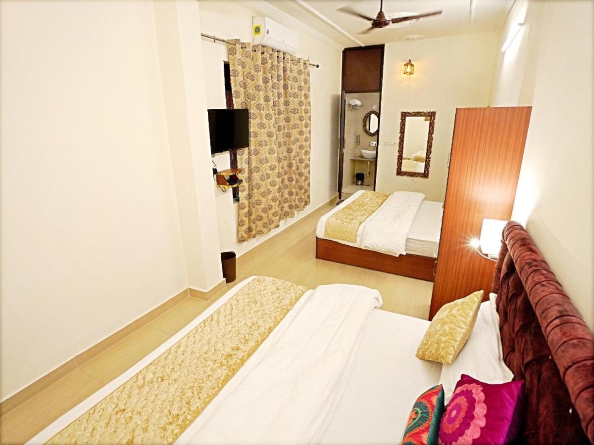 The Neeraj Palace Rishikesh Bagian luar foto
